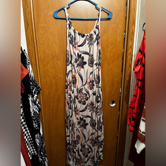 Maurices Dresses & Skirts - Maurices Cream and Black Floral Maxi Dress